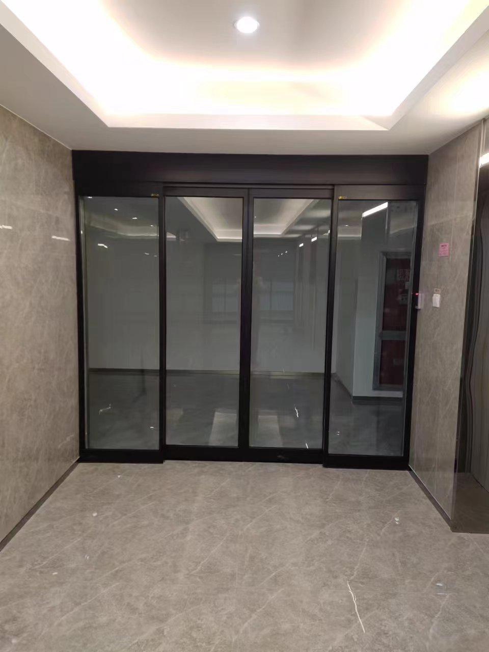 盐都区玻璃伸缩门